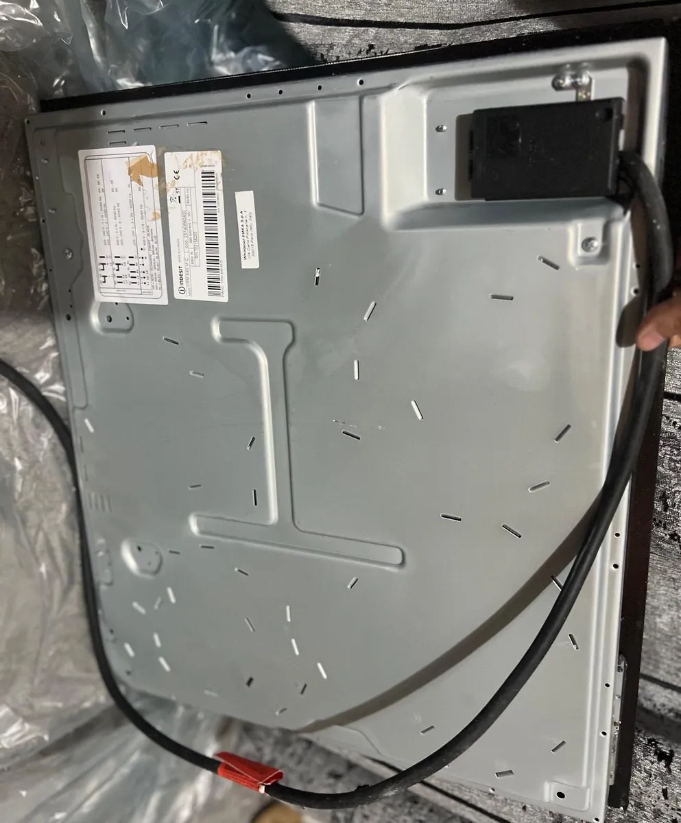Electric Hob (like new condition) - Image 3