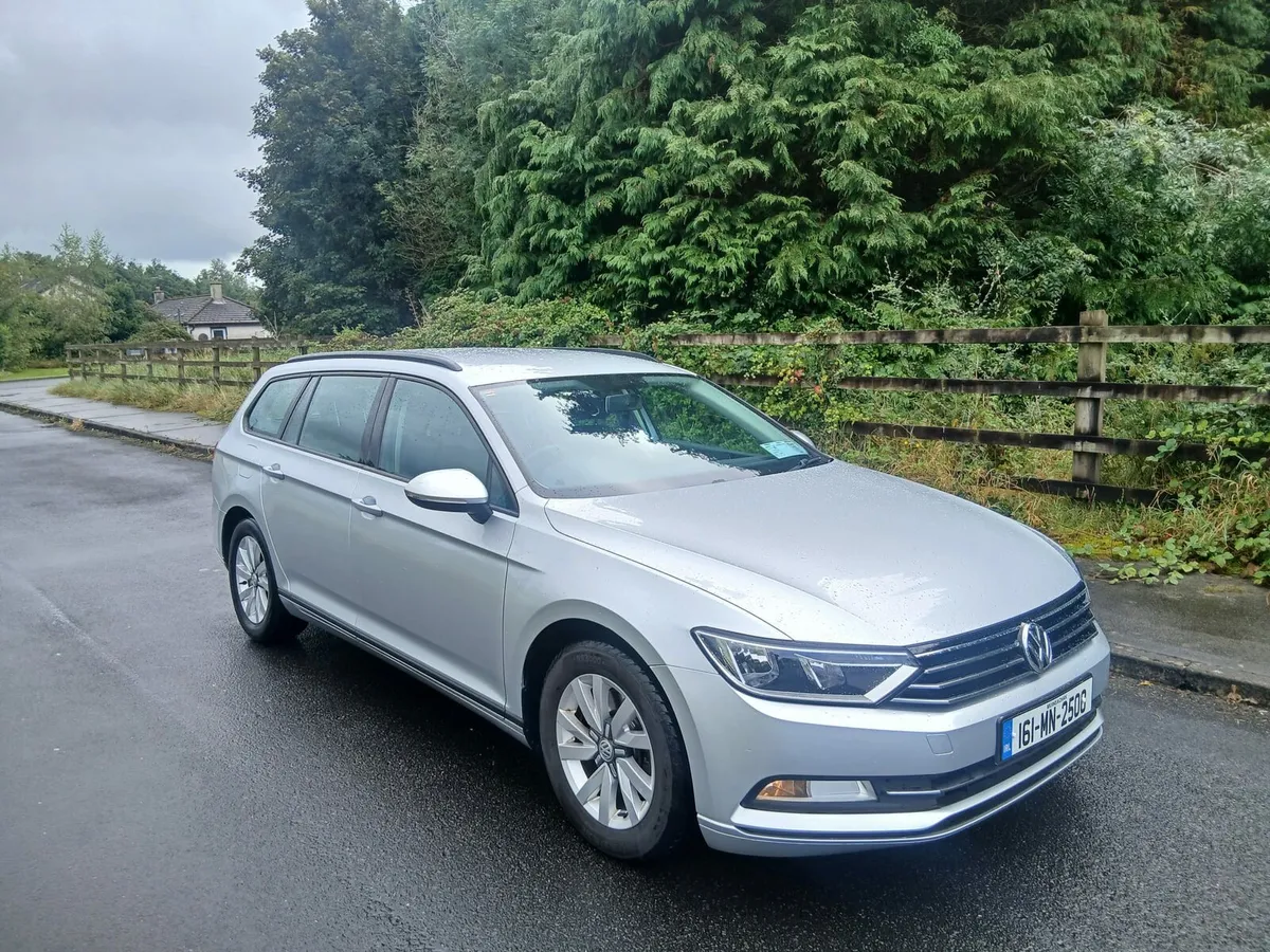 2016 volkswagen passat - Image 1