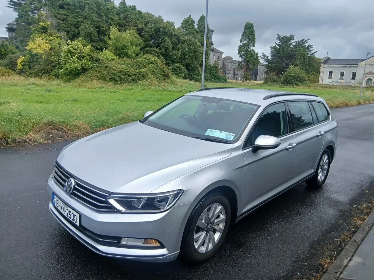 2016 volkswagen passat - Image 2