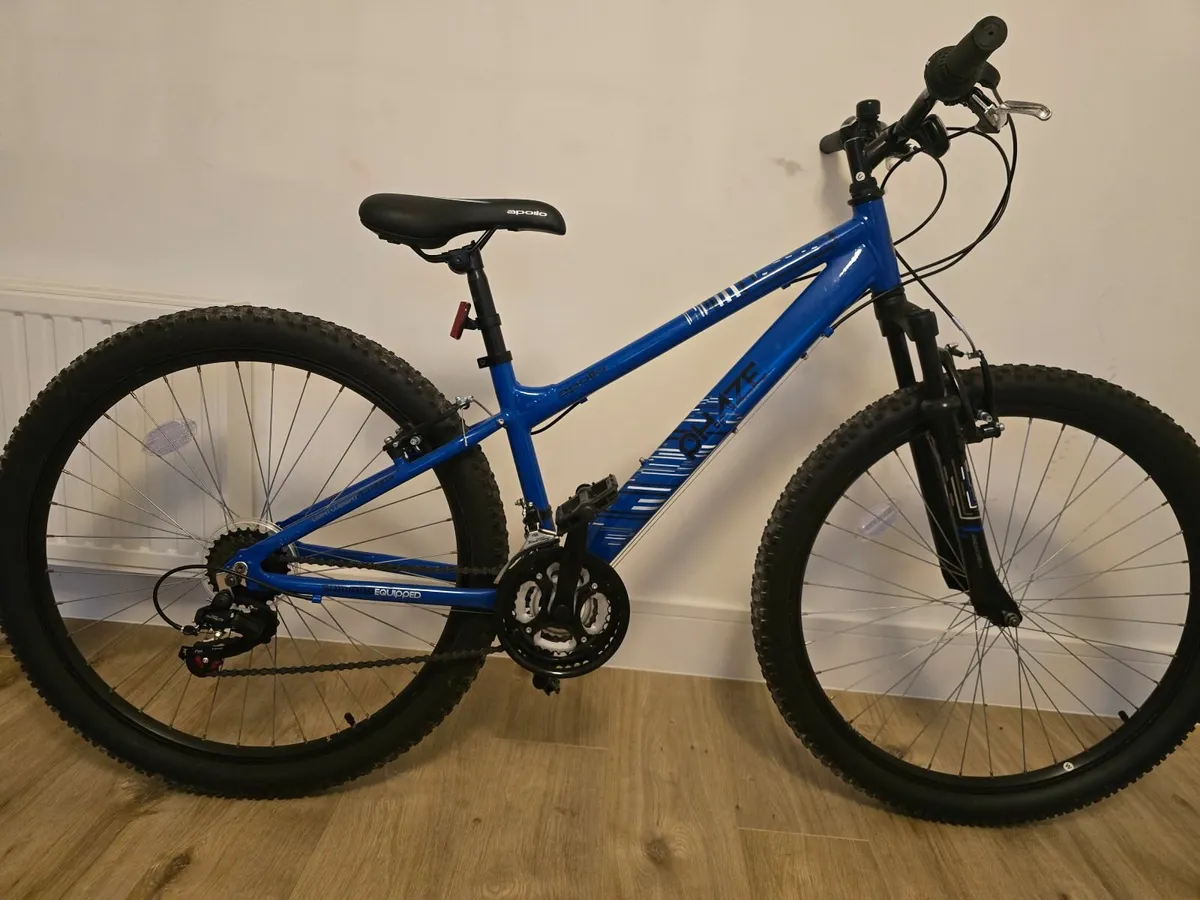 I am selling a mountain bike. - Image 1