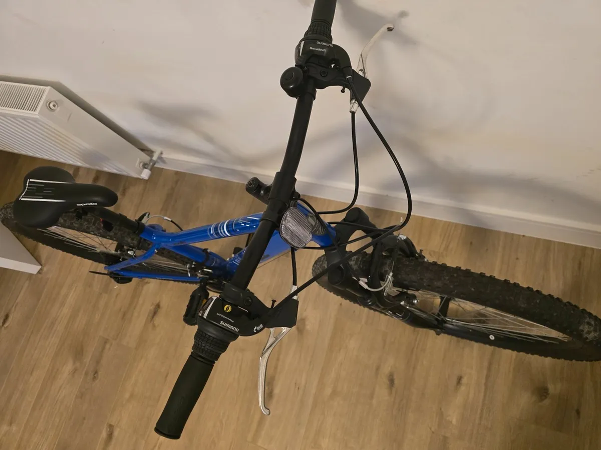 I am selling a mountain bike. - Image 3