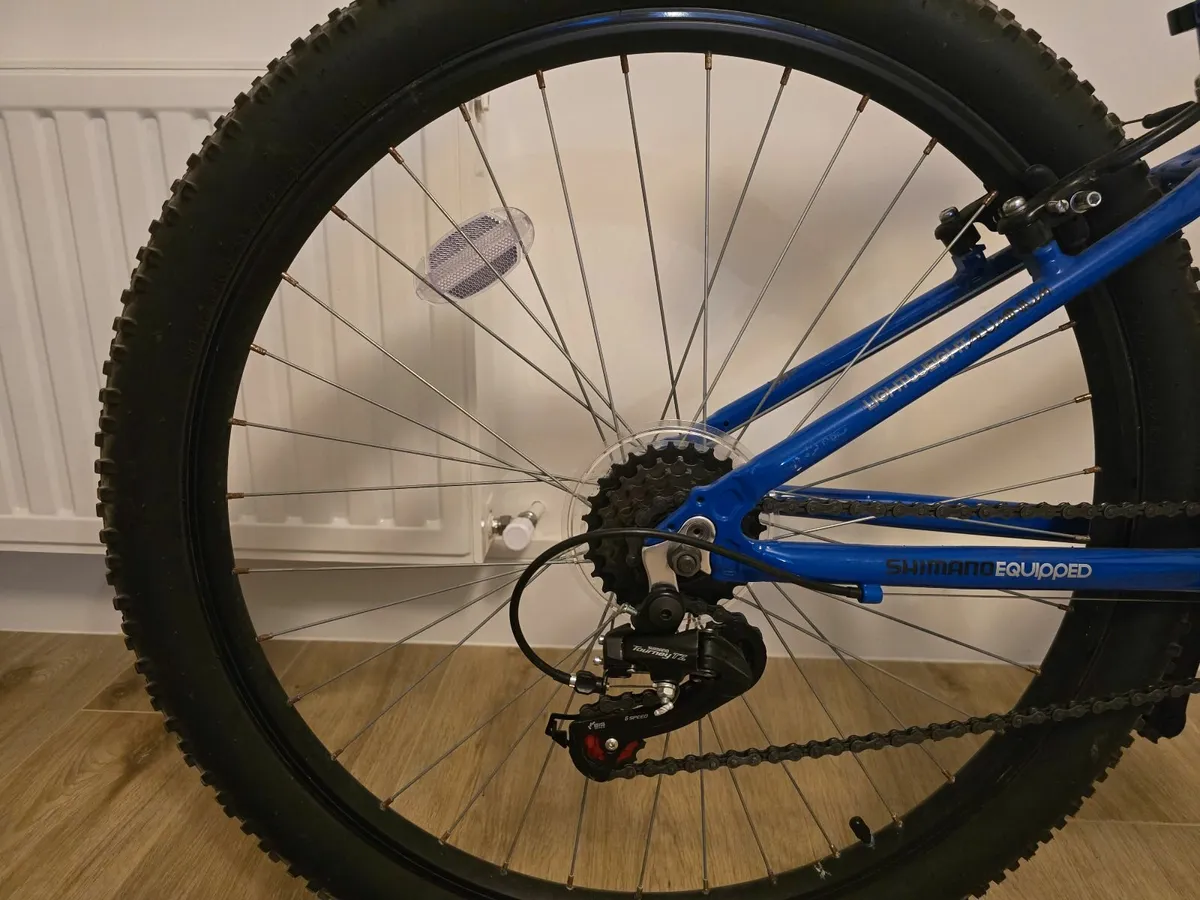 I am selling a mountain bike. - Image 4