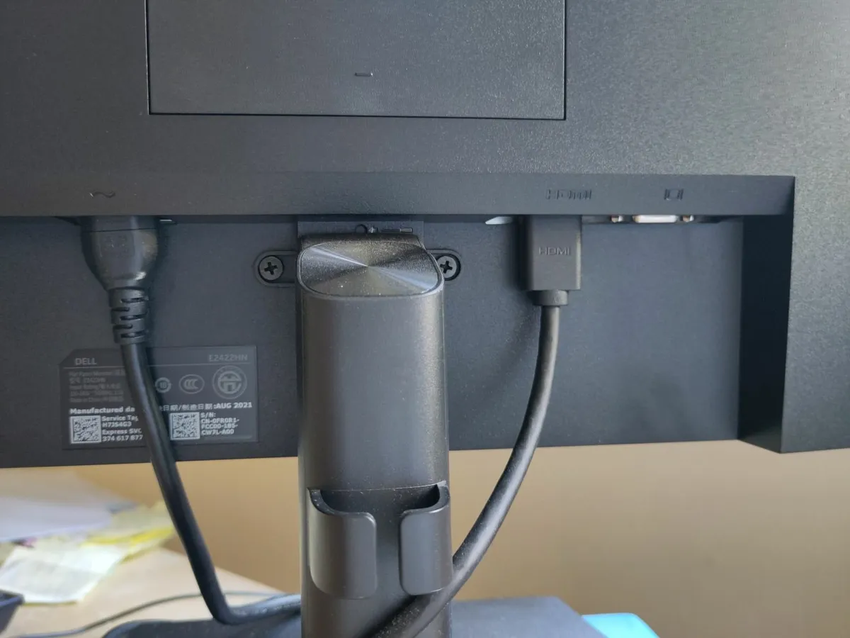 Monitor /Screen, Dell 24 Inch, HDMI cable incl. - Image 4