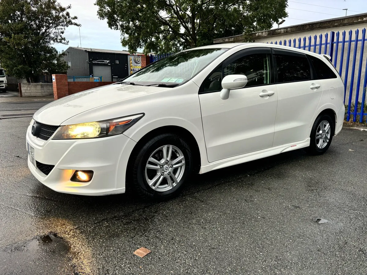 Honda Stream 1.8 CVT 5 DR 7 Seats - Image 2