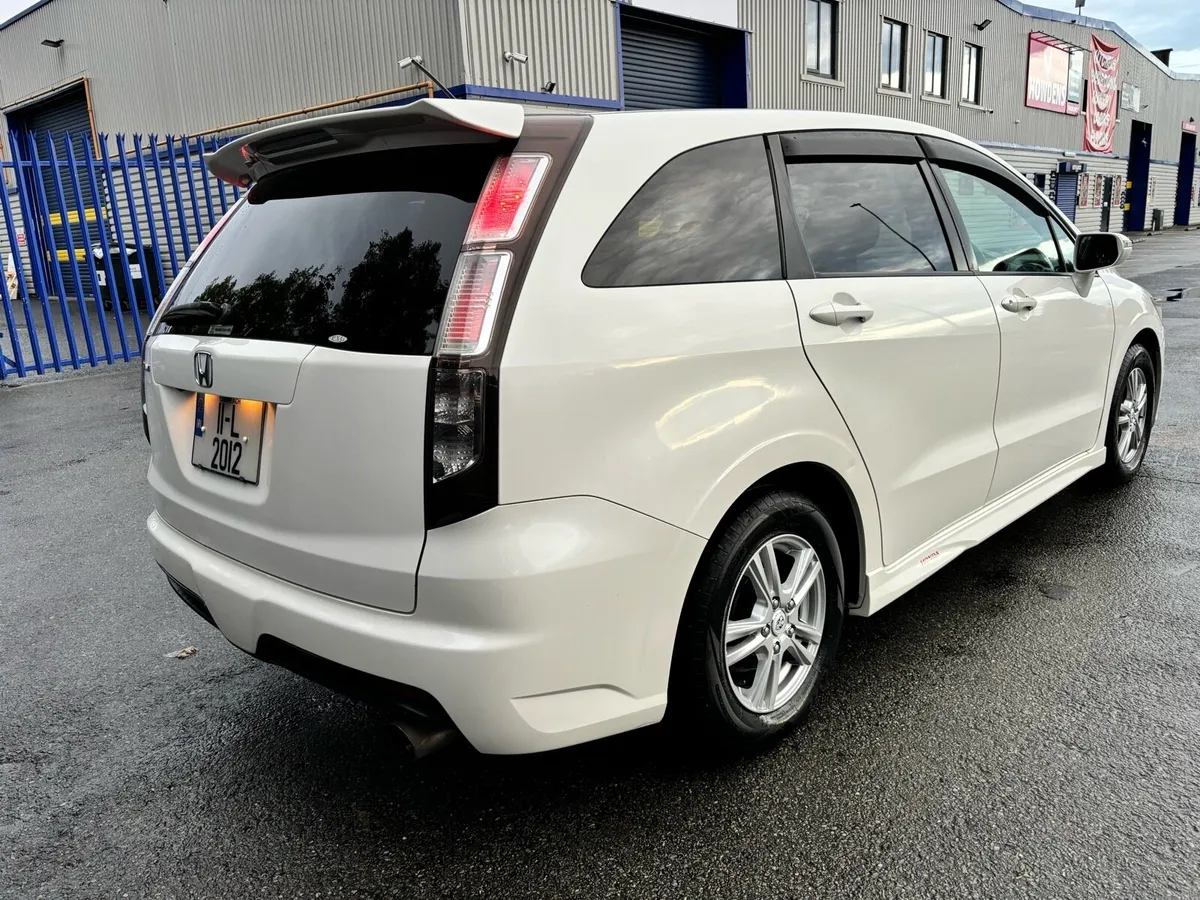 Honda Stream 1.8 CVT 5 DR 7 Seats - Image 3
