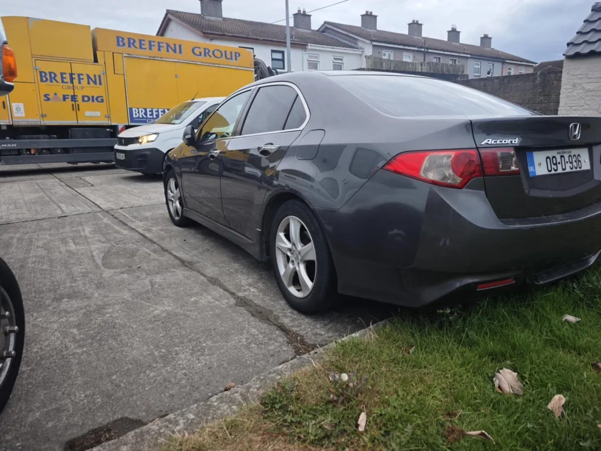 Car for sale for parts! - Image 3