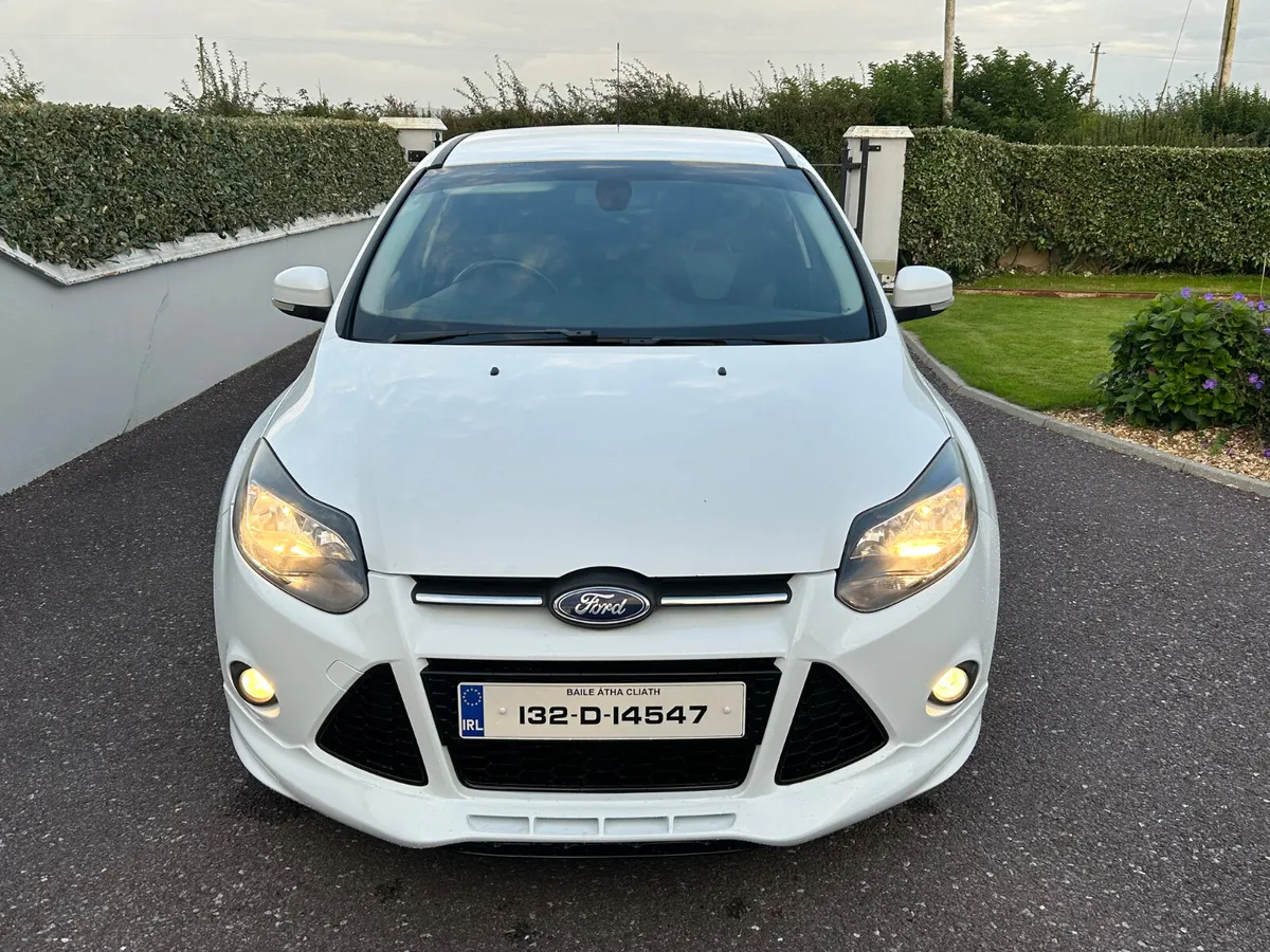 Ford Focus 2013 - Image 2