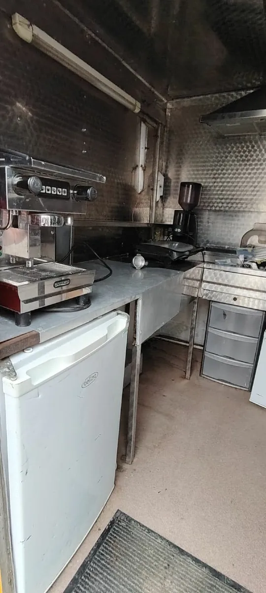 Food trailer - Image 2