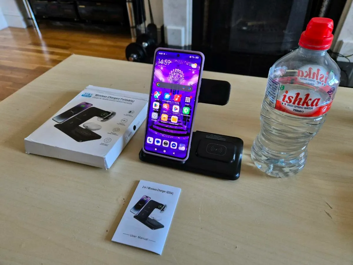 3 in 1 wireless charger - Image 1