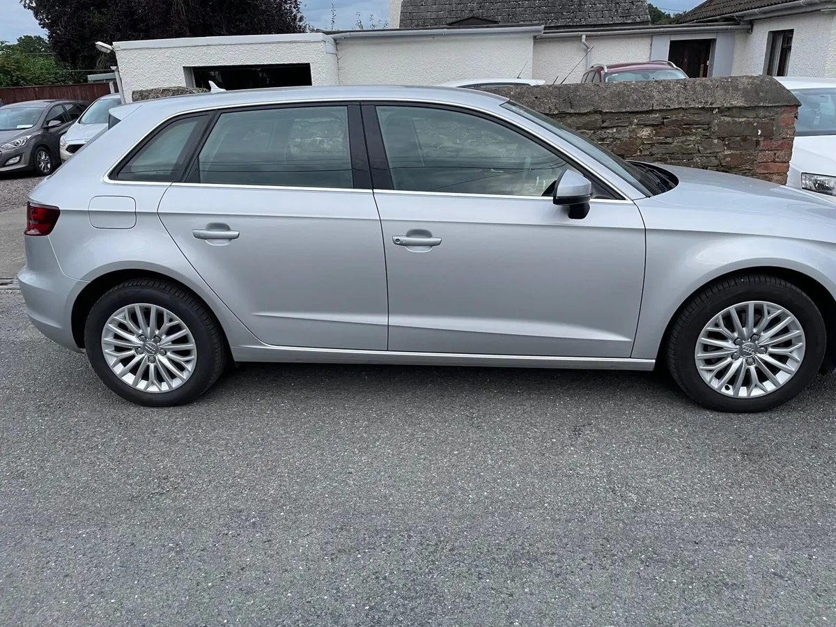 Audi A3 SE 1.6 TDI 2015 - Image 2