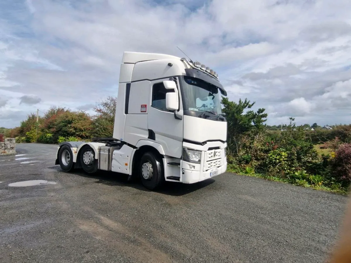 Renault t 2014 - Image 2
