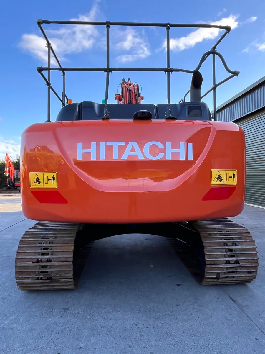 HITACHI ZX210-6 - Image 4