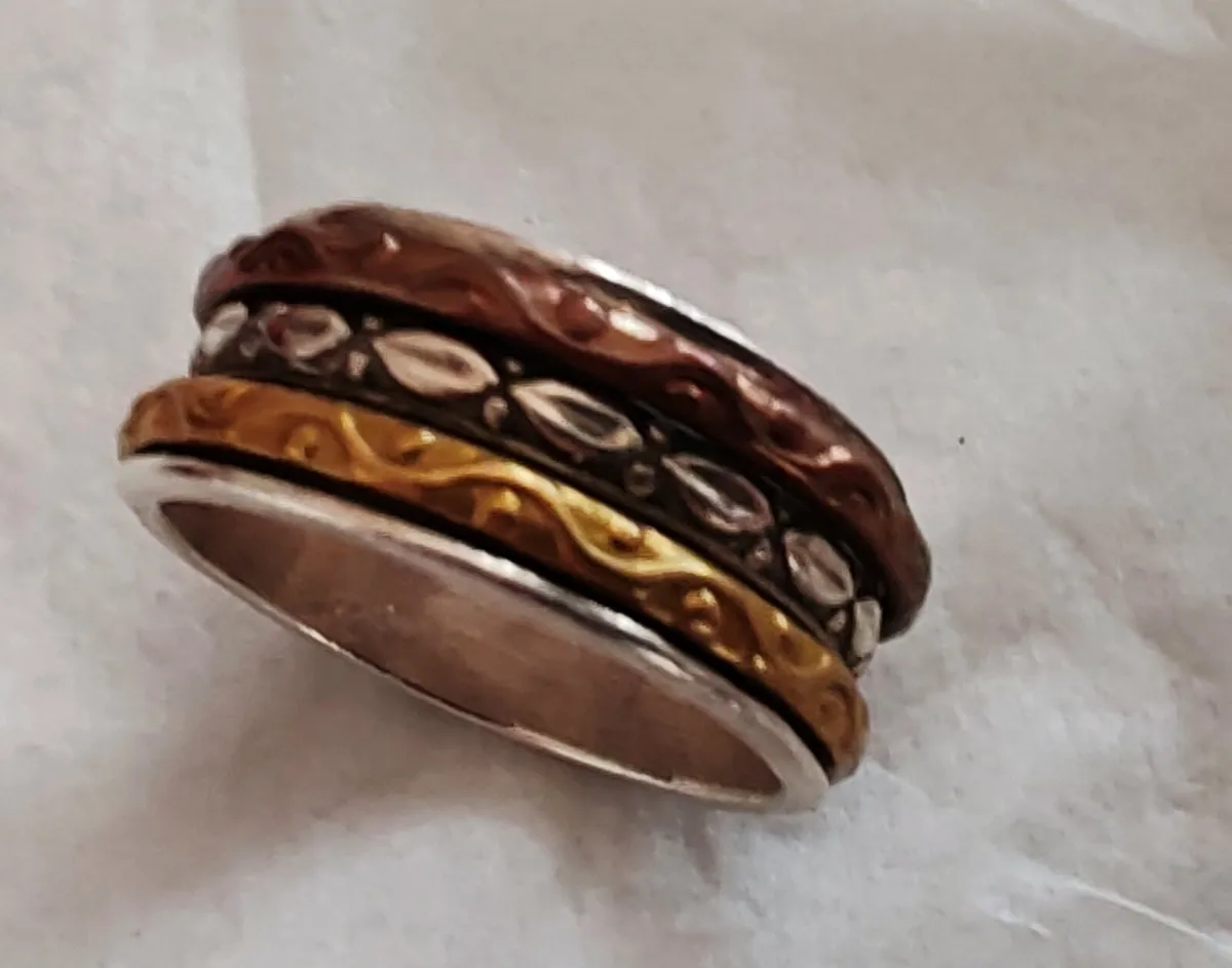 Sterling silver ring - Image 1