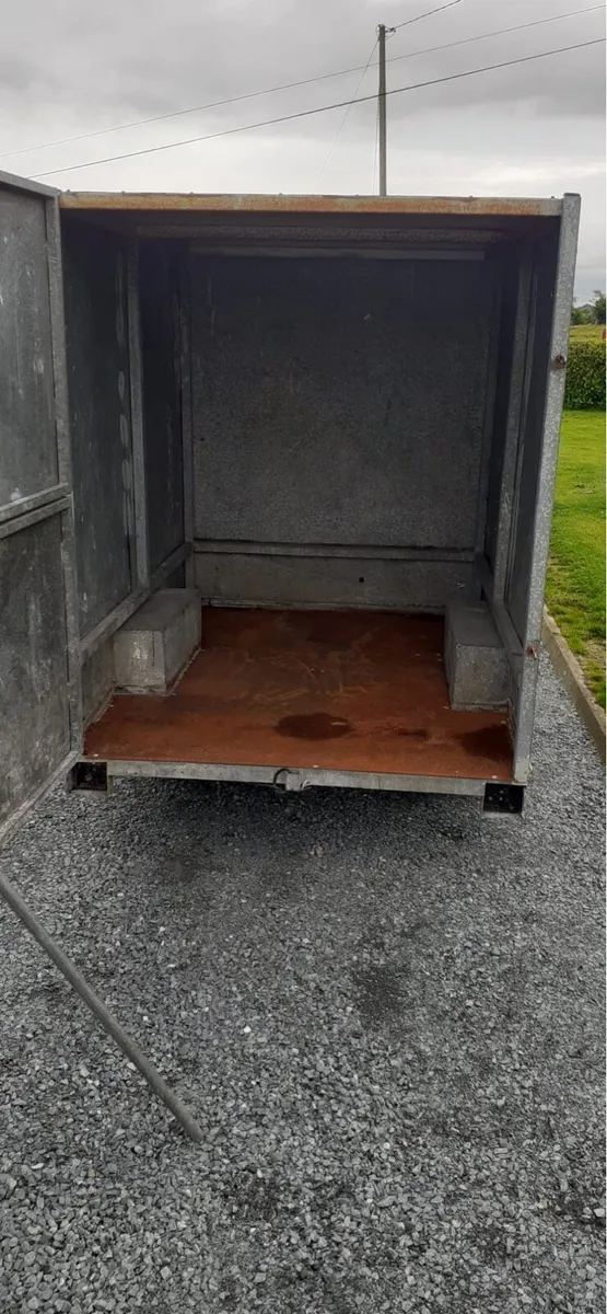 Trailer - Image 4