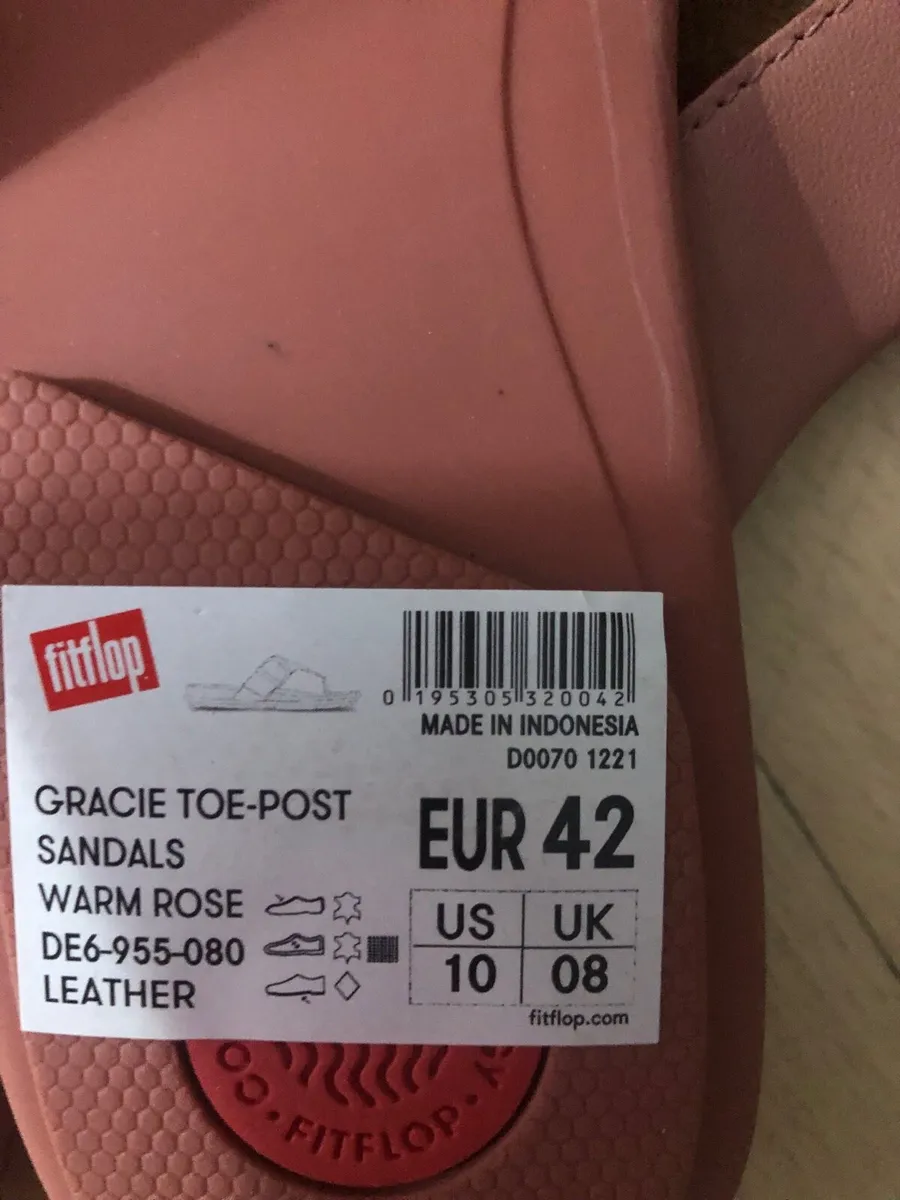 Ladies  new fitflops size 8 €30 - Image 3