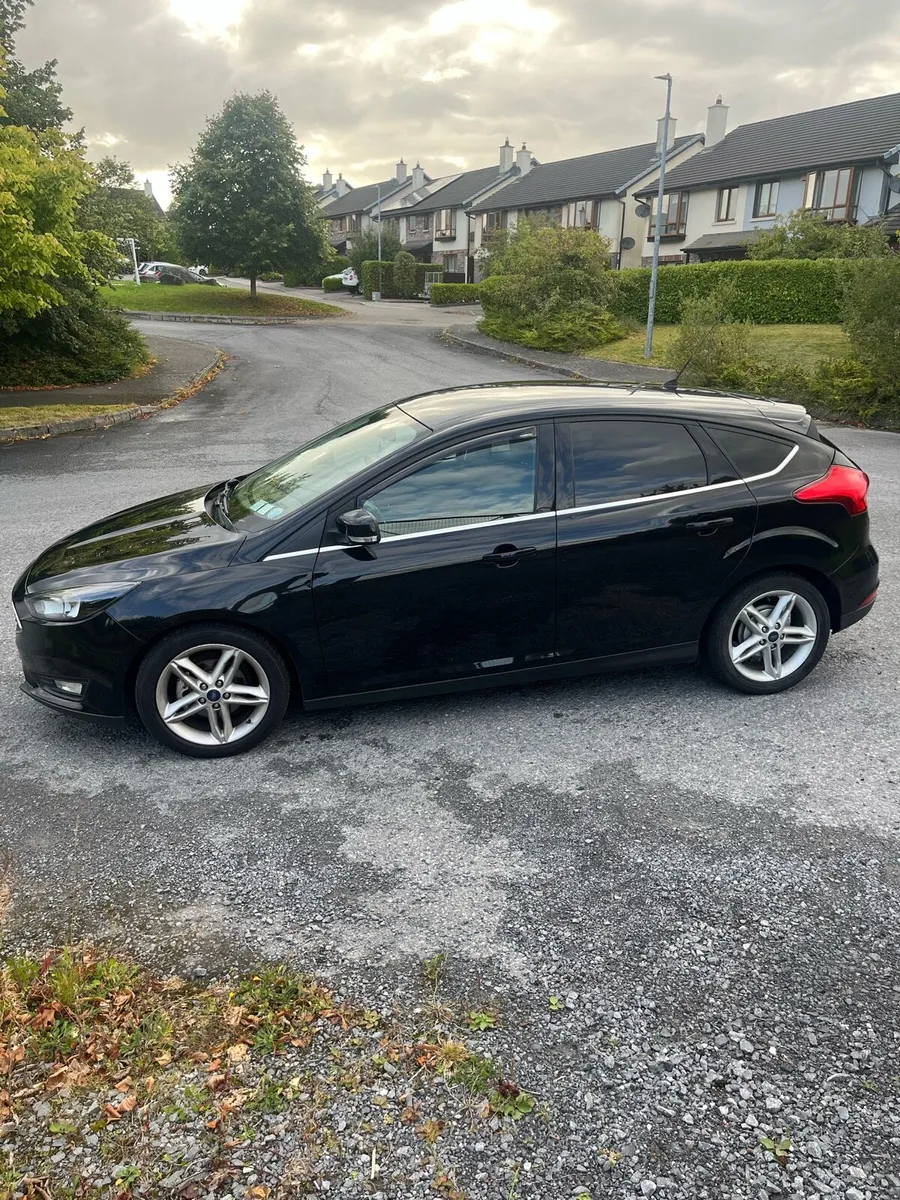 2015 Ford Focus Zetec 1.5 TDCi - Image 4