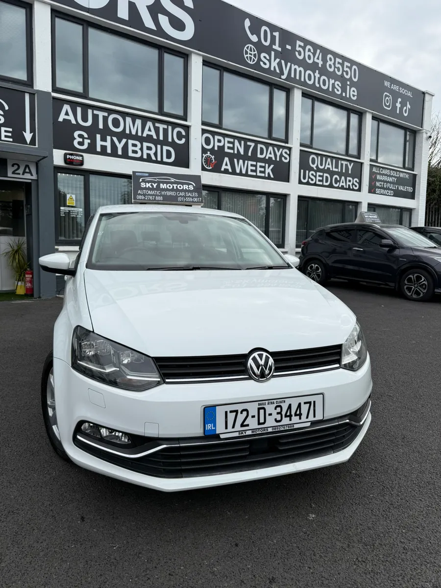 2017 VW Polo 1.2 Petrol Auto, Leather Pakage - Image 3