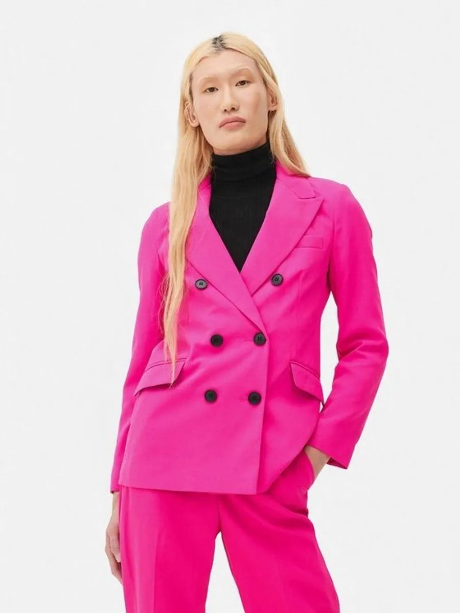 BRAND NEW Classic Pink Blazer: Size 8 - Image 3