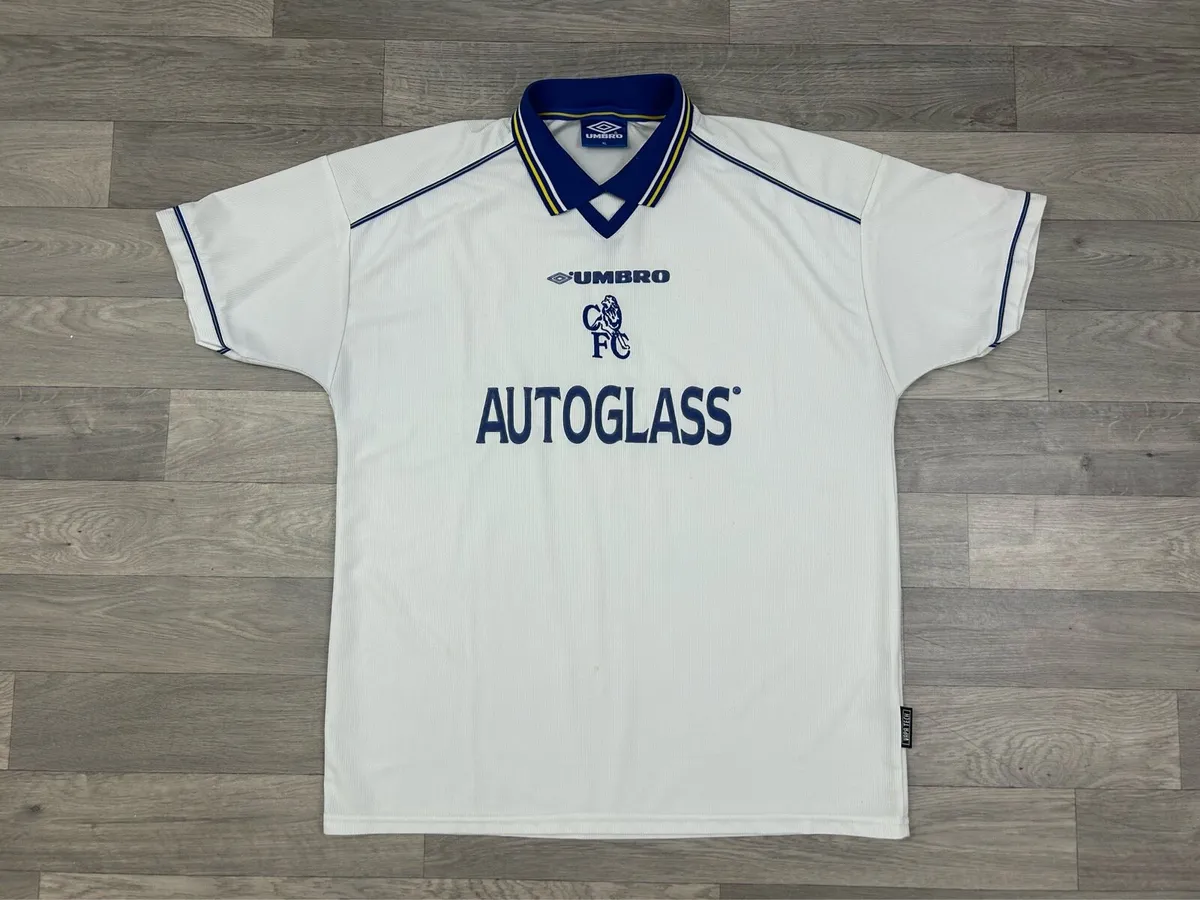 Genuine Vintage 1998 Umbro Chelsea London Jersey - Image 1