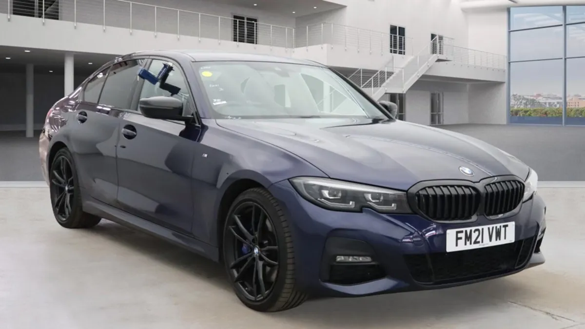 212 BMW 330E  MSPORT PRO EDITION - Image 1