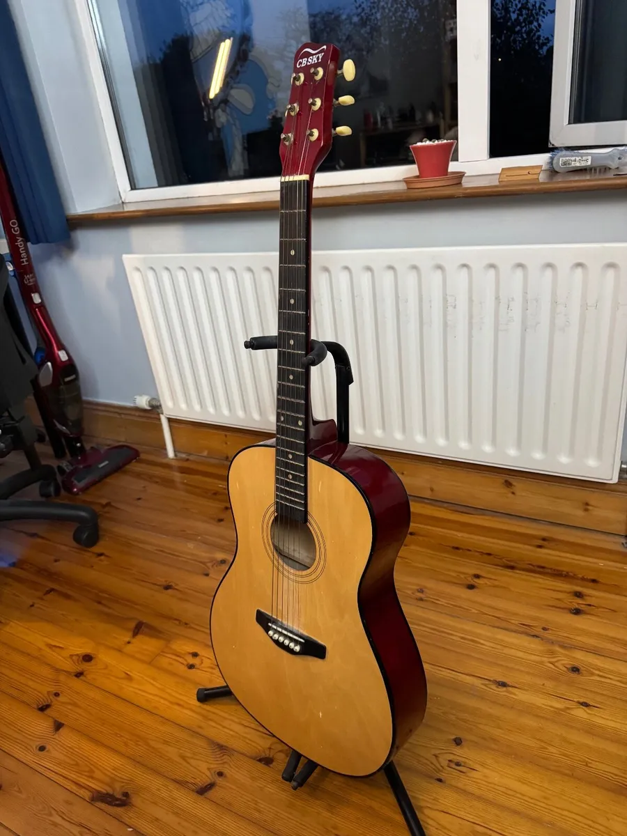 CB Sky Acoustic Guitar (100 cm) – Like New + Picks - Image 2
