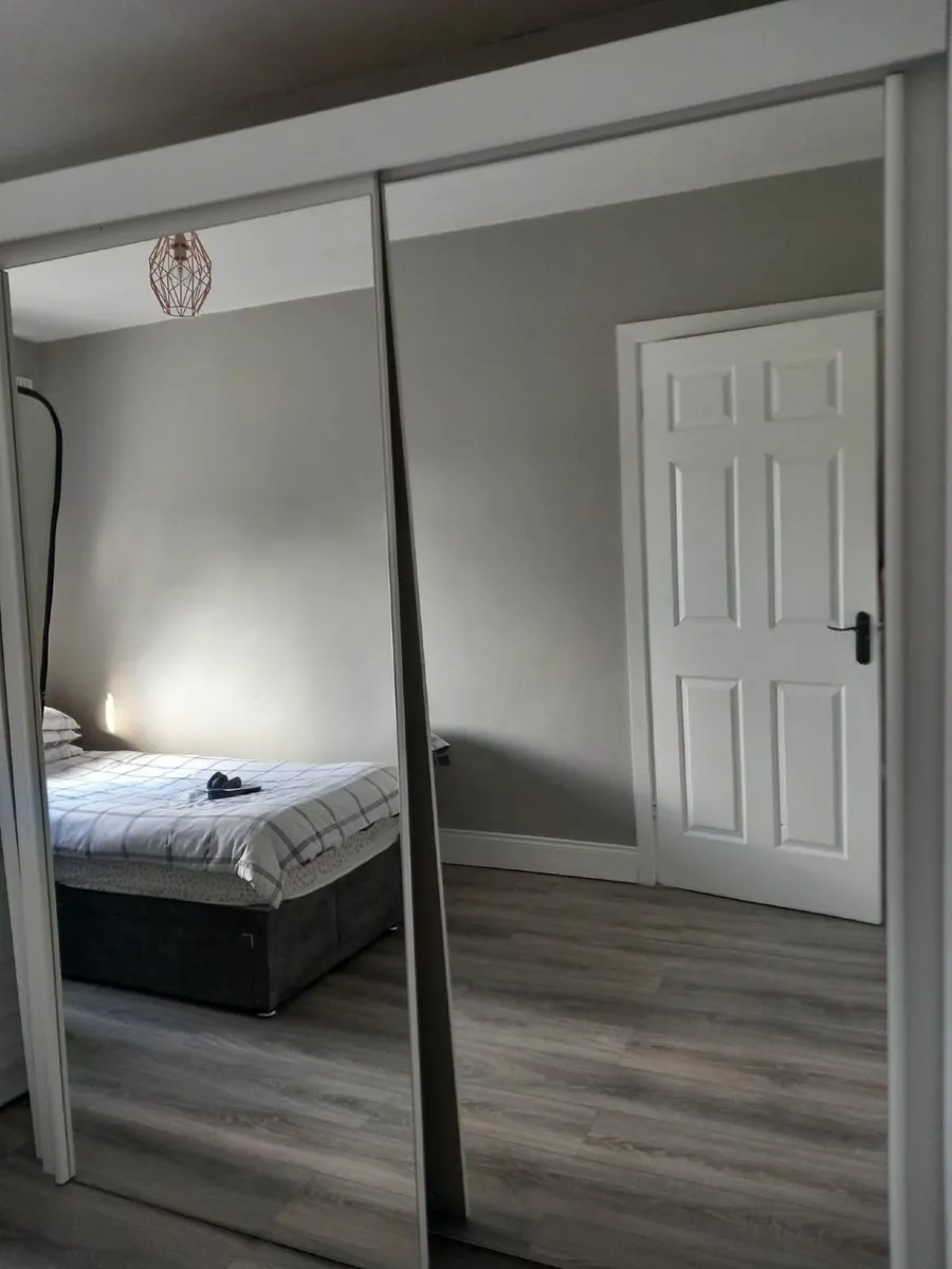 Sliderobe - Image 2