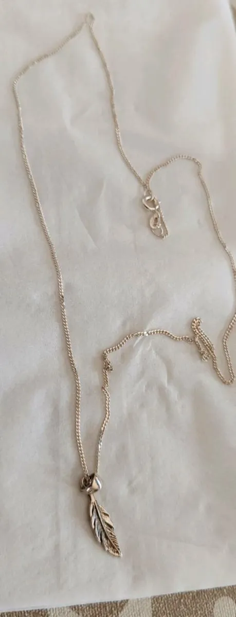 Sterling silver leaf pendant - Image 2