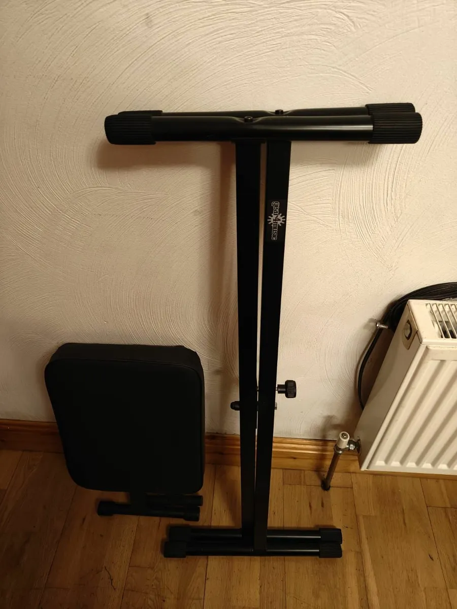 Digital piano - Roland FP 30 + stand + stool + bag - Image 2
