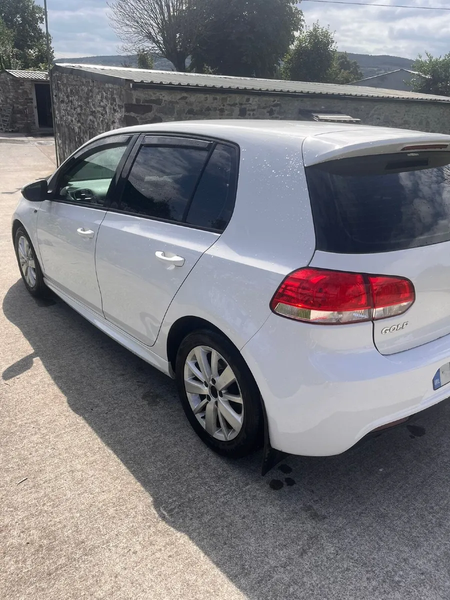Volkswagen Golf 2011 - Image 4