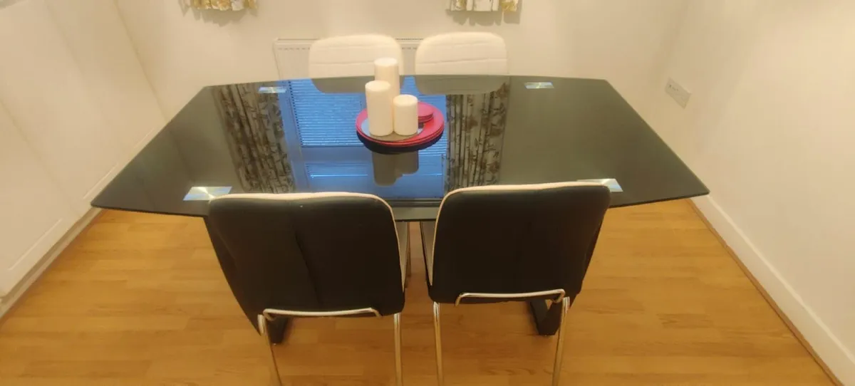 Kitchen table - Image 2