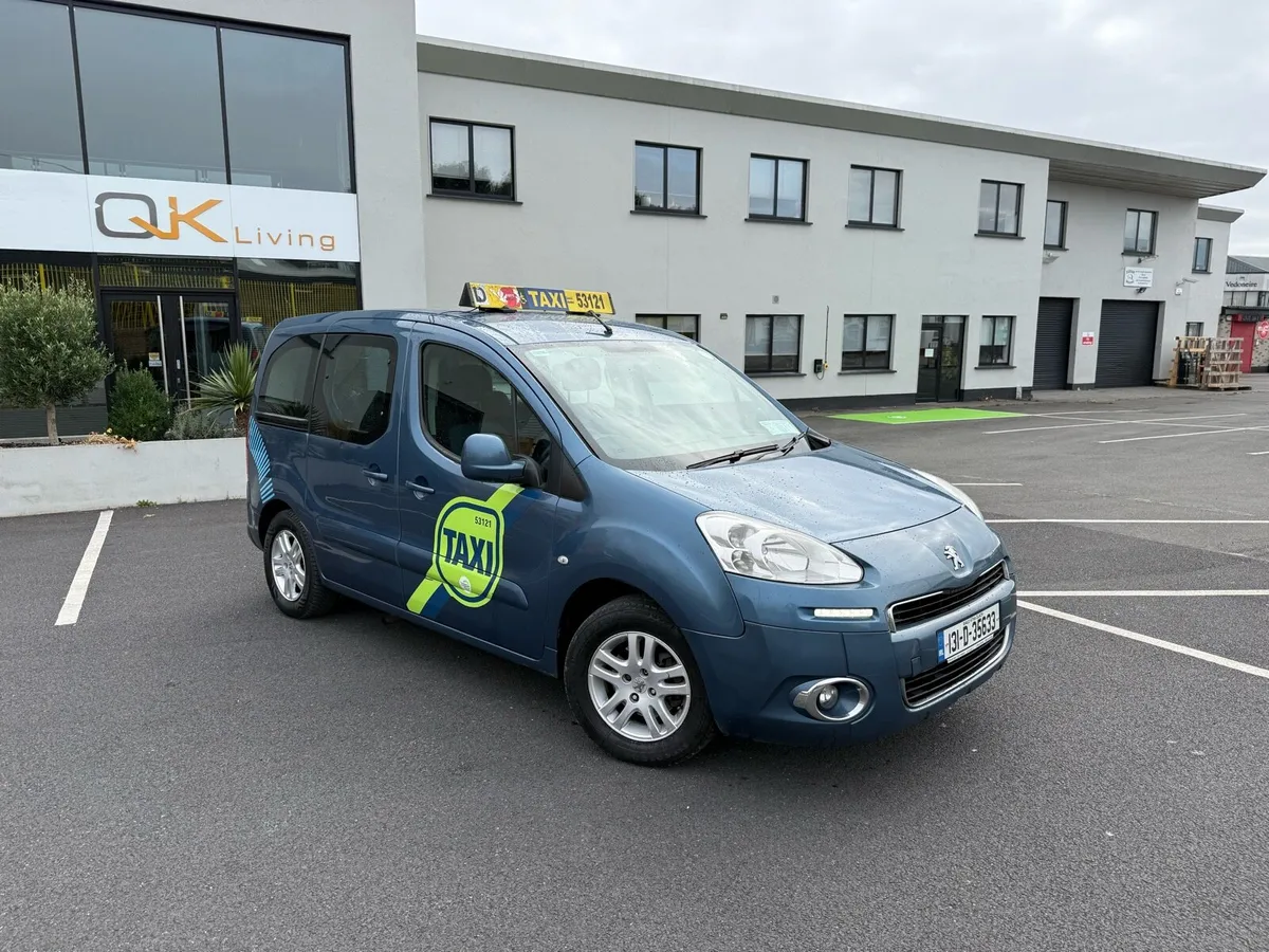 Taxi rent Peugeot Partner 1.6 Diesel Ready to Go - Image 1