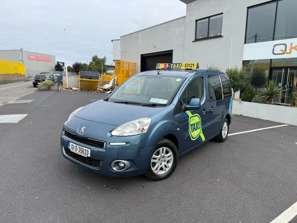 Taxi rent Peugeot Partner 1.6 Diesel Ready to Go - Image 3