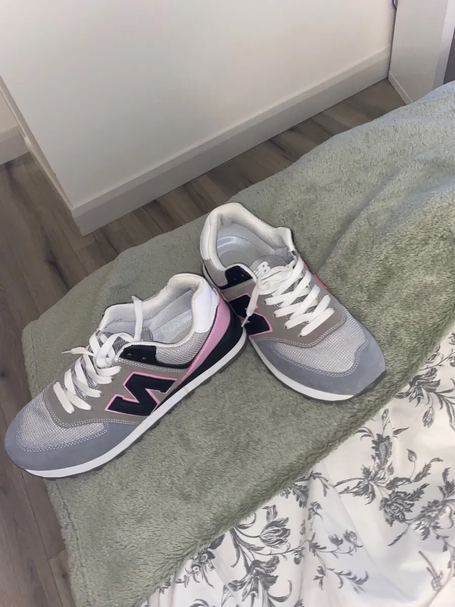 Women trainers - Image 1