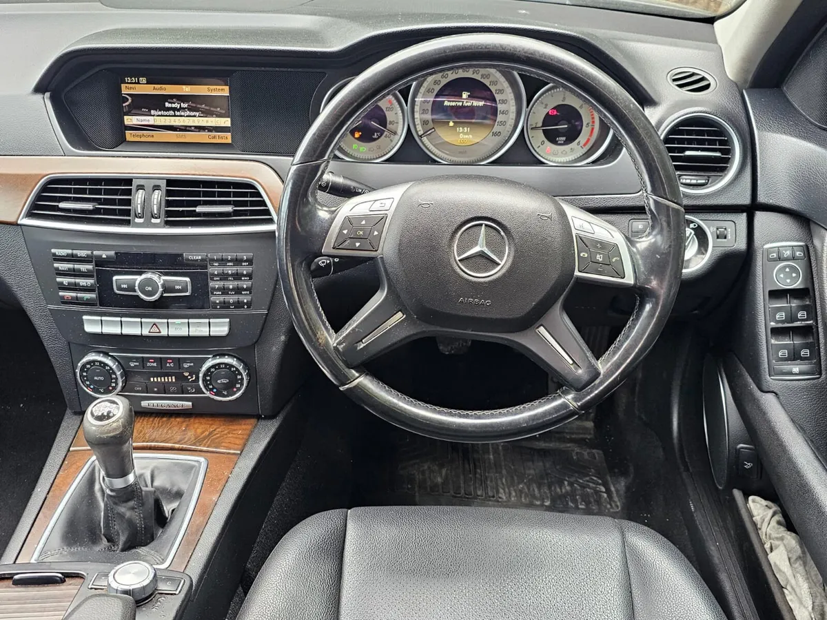 Mercede C-Class 2011 diesel €2900 no offers - Image 2
