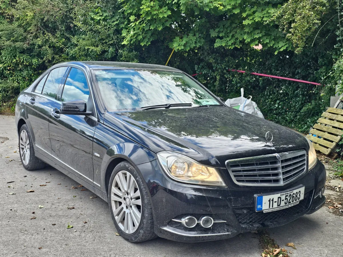 Mercede C-Class 2011 diesel €2900 no offers - Image 3