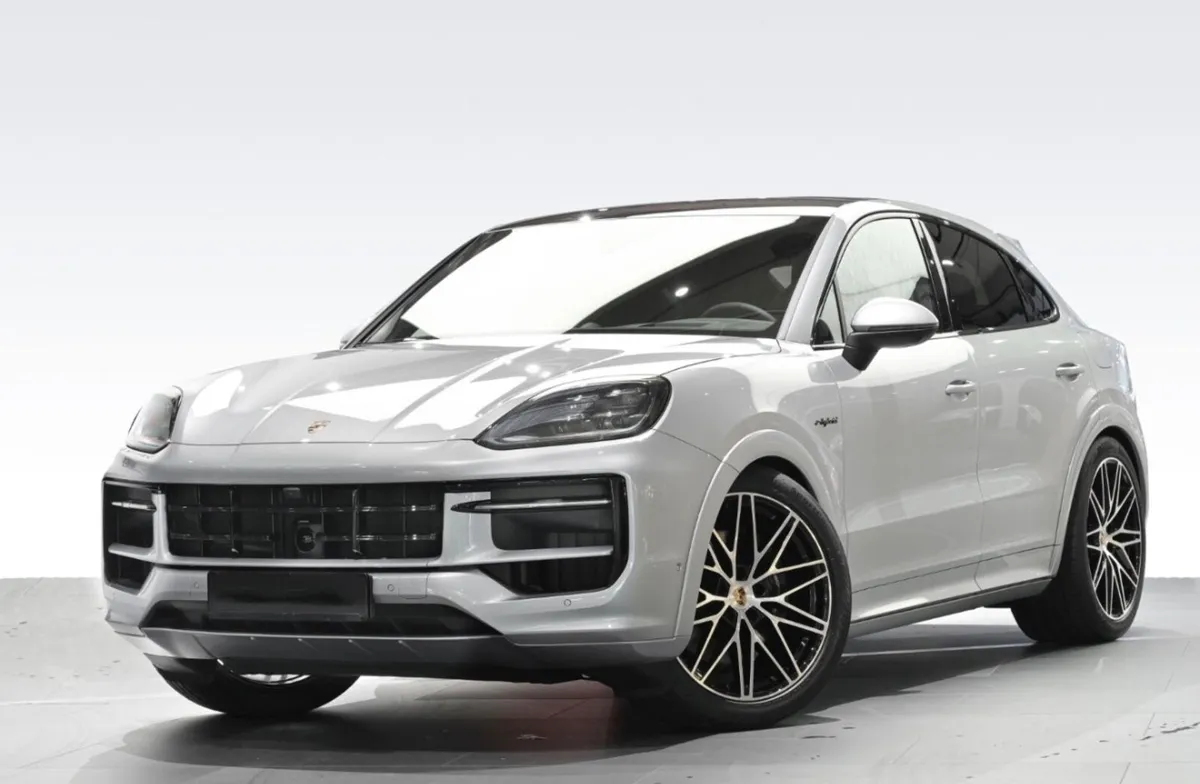 242 Porsche Cayenne E-Hybrid Huge Spec - Image 1