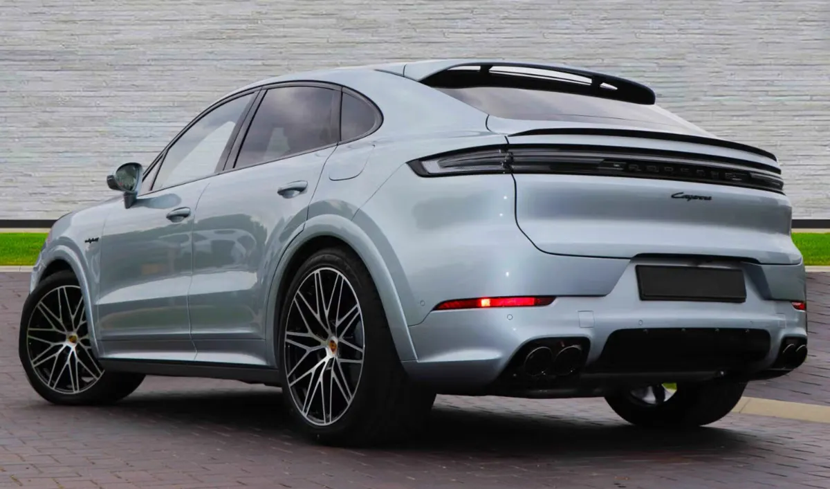 242 Porsche Cayenne E-Hybrid Huge Spec - Image 2
