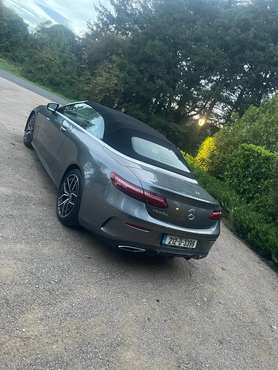Mercedes-Benz E220d AMG Line Cabriolet - Image 4