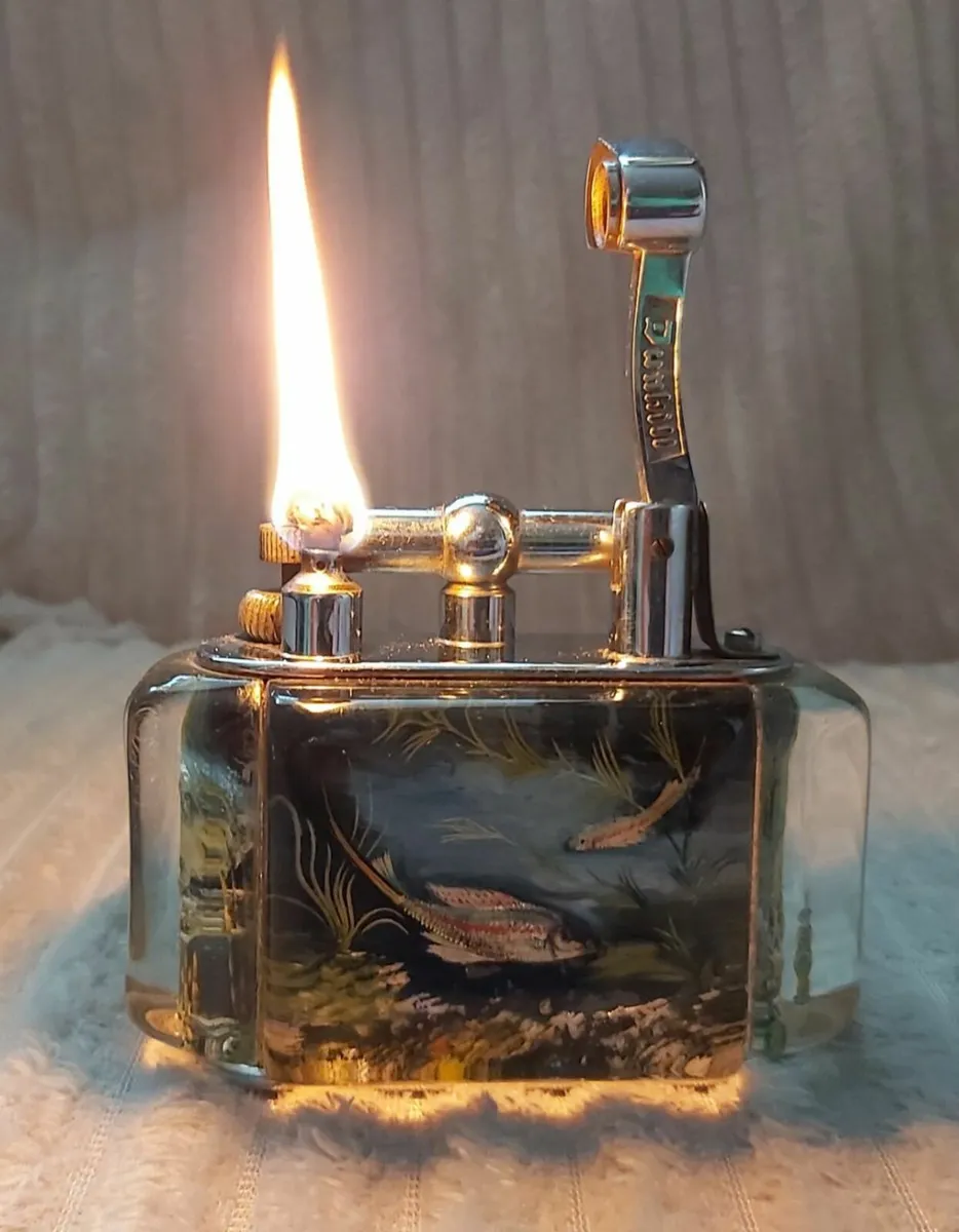 Dunhill Aquarium Lighter - Image 1