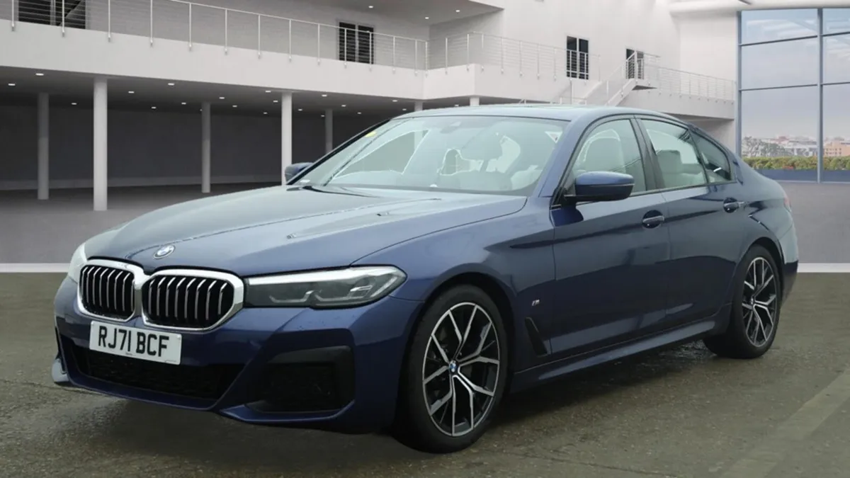 BMW 5-Series 2022 MSPORT SUNROOF MODEL - Image 2