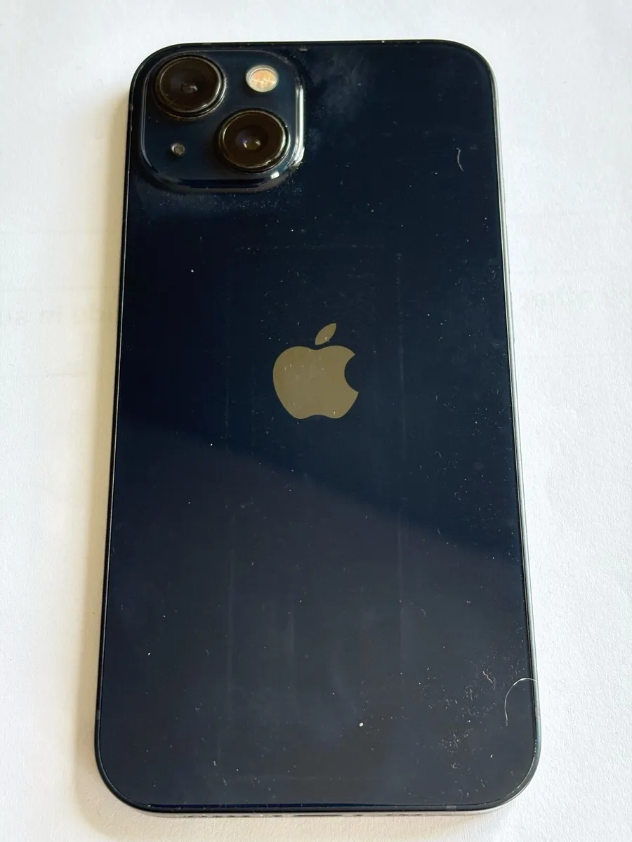 iPhone 13 - Image 2