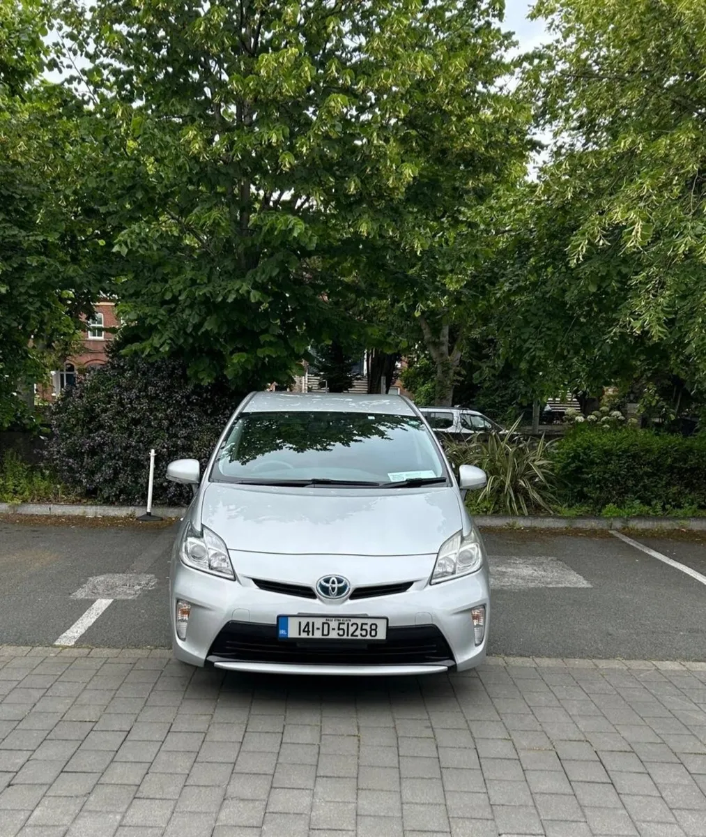 Toyota Prius 2014 - Image 2