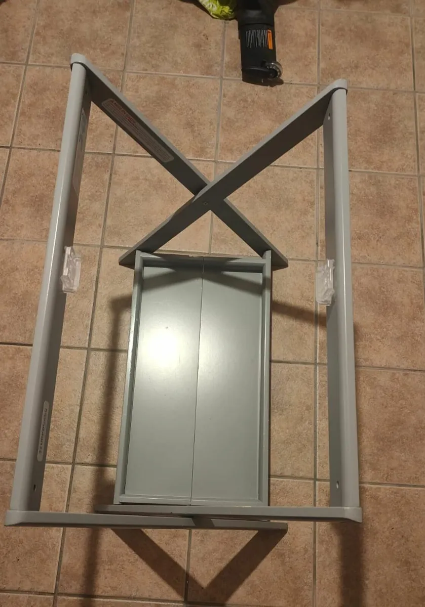 Uppababy bassinet stand - Image 1