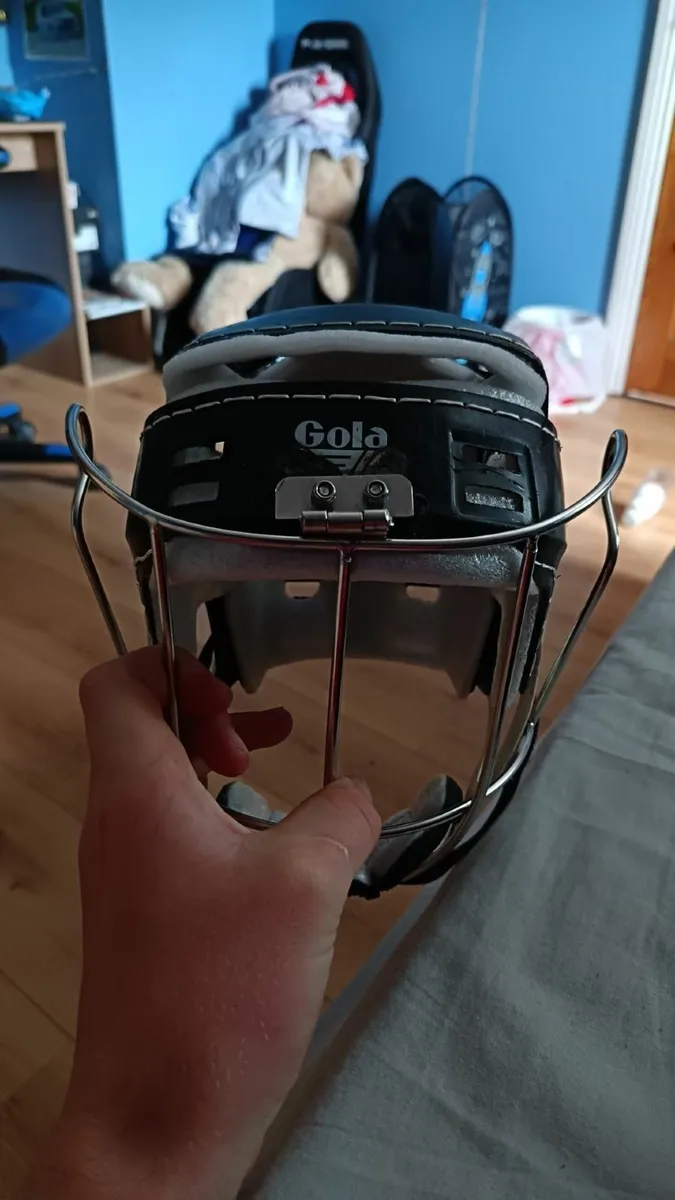 Old style gola Cooper helmet - Image 1