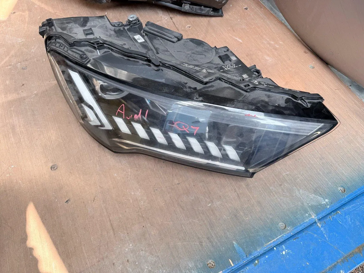 Audi A6/Q5/Q7 Headlight - Image 1