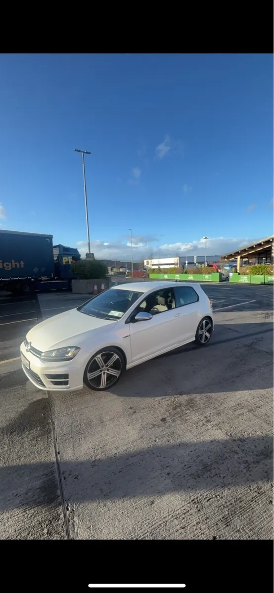 Golf R 2.0 TSI 300 bhp DSG 4 motion - Image 3
