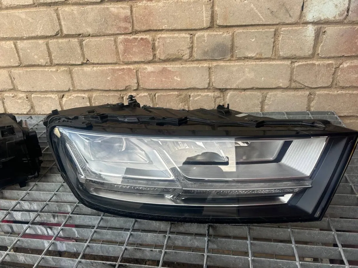 Audi A6/Q5/Q7 Headlight - Image 4
