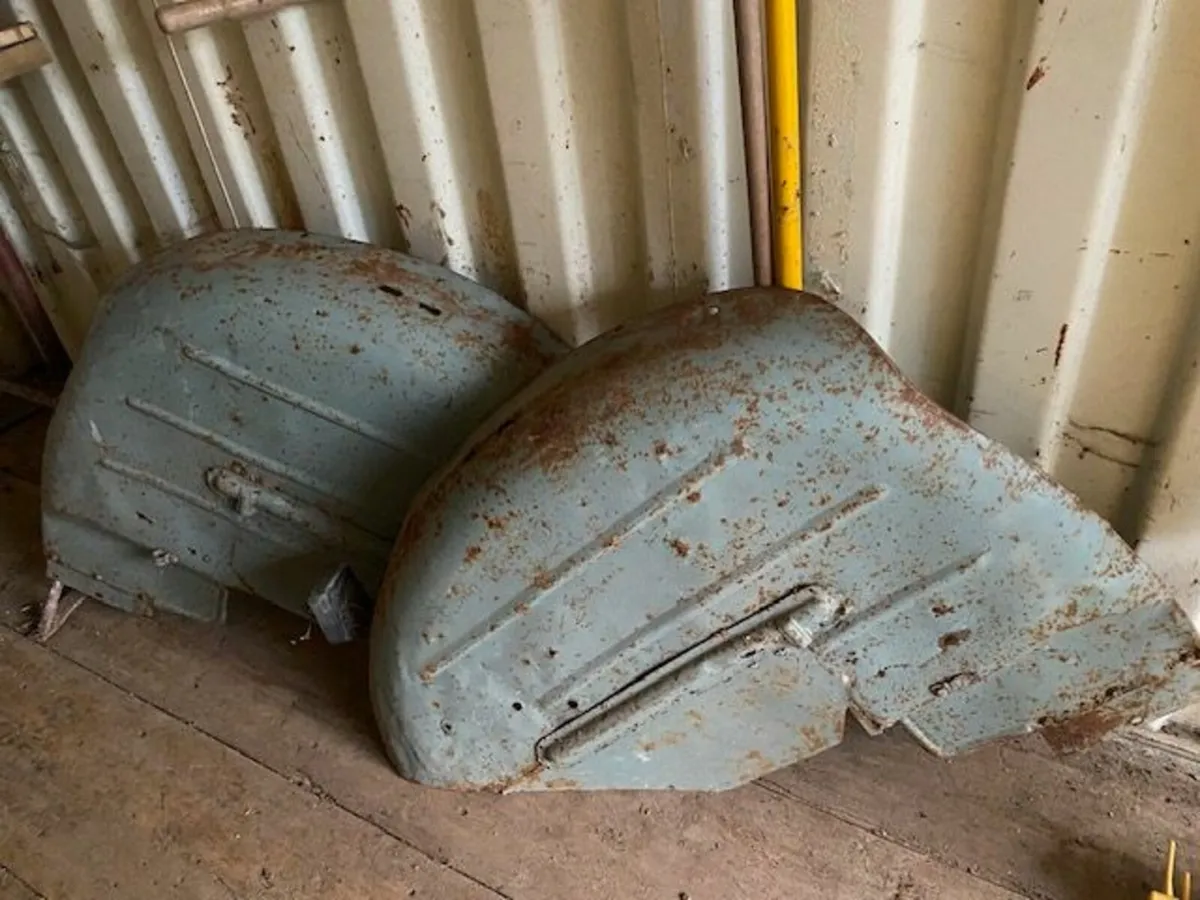 Ford 3000 cab parts - Image 3