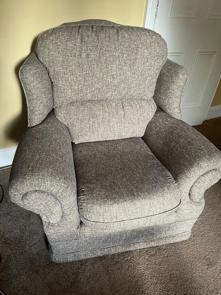 Suite of Furniture - Image 3