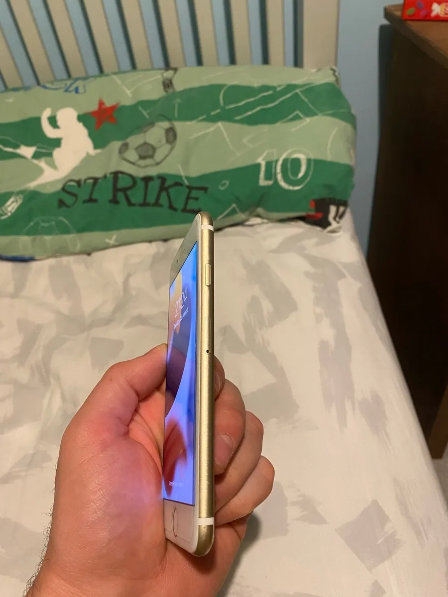 Iphone 7 32GB - Image 4
